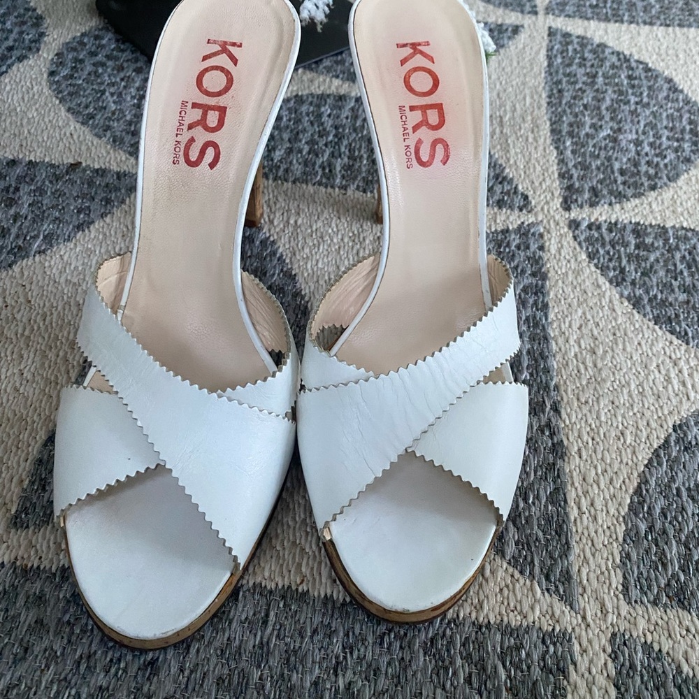 Michael Kors white  leather sandals size 10M